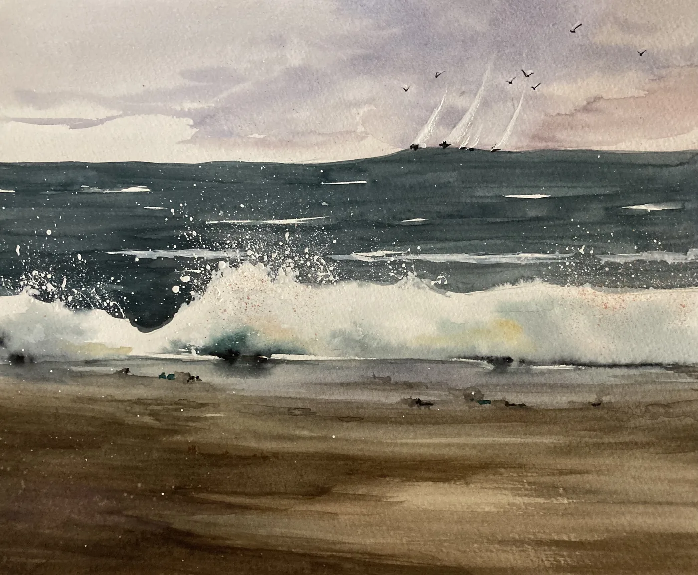 Aquarell: Brandung am Strand, Segelboote am Horizont